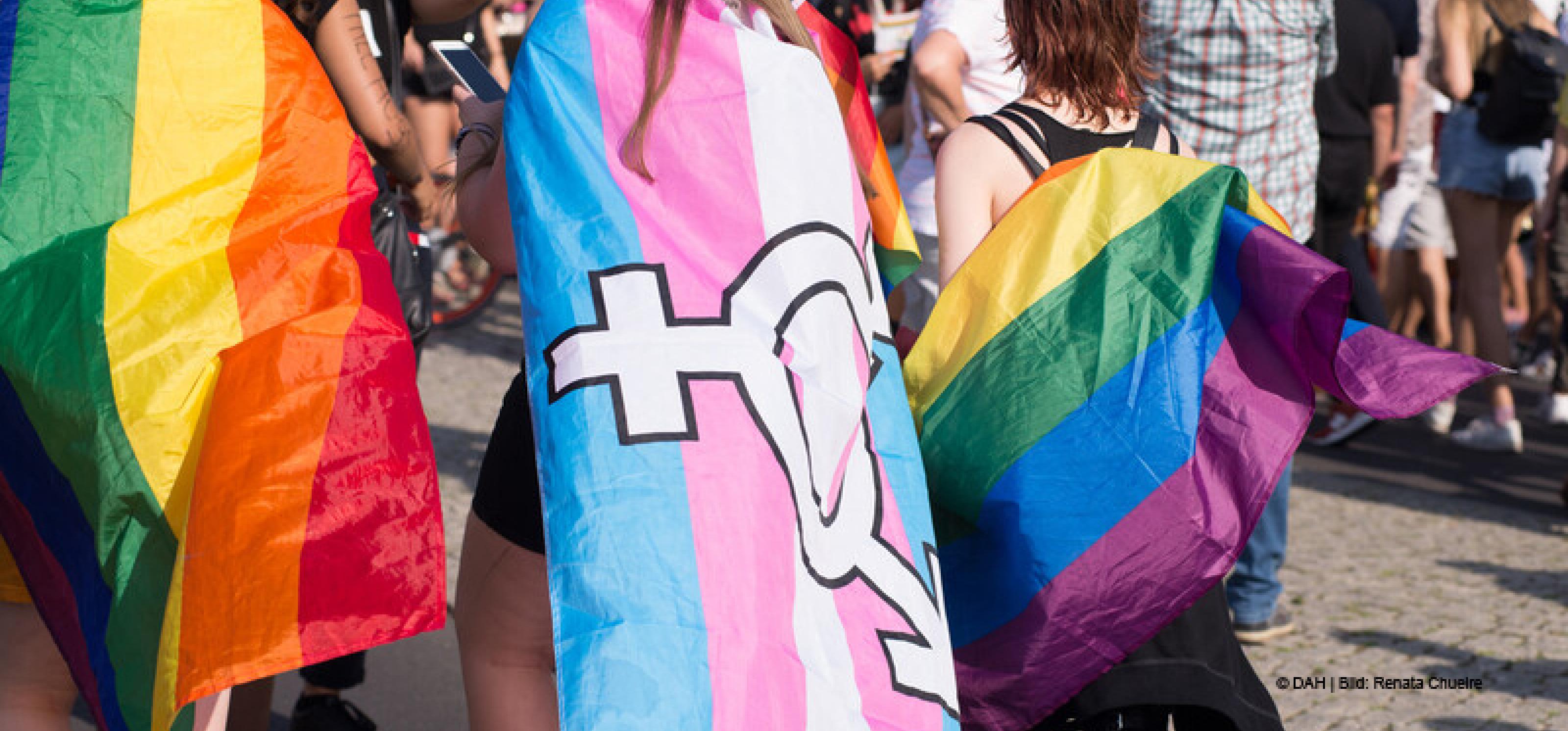 Grundgesetz Für Alle Will Queere Menschen Schützen