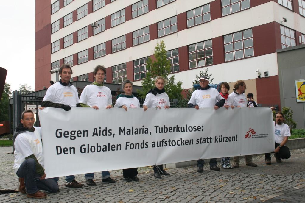 Aktionsbündnis Gegen Aids Globalen Fonds Aufstocken Nicht Kürzen Deutsche Aidshilfe 